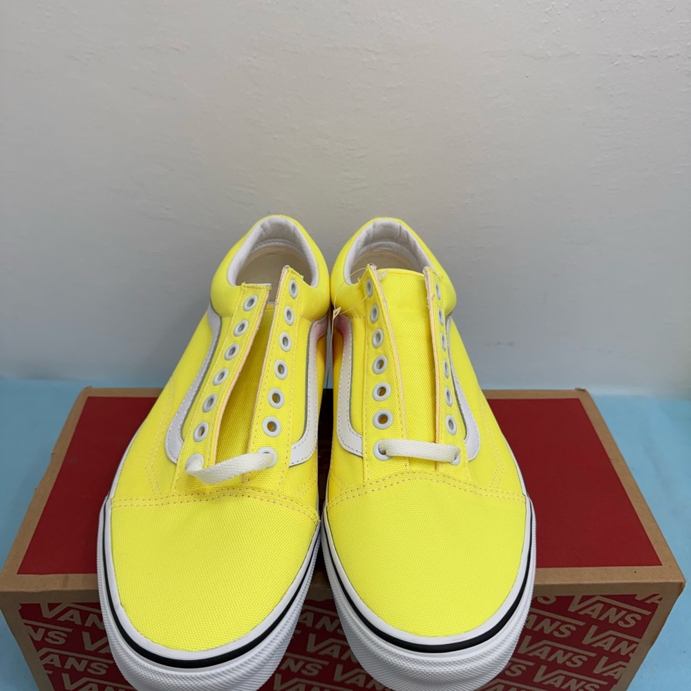 VANS OLD SKOOL New 9.5 for Men’s - Picture 2 of 8